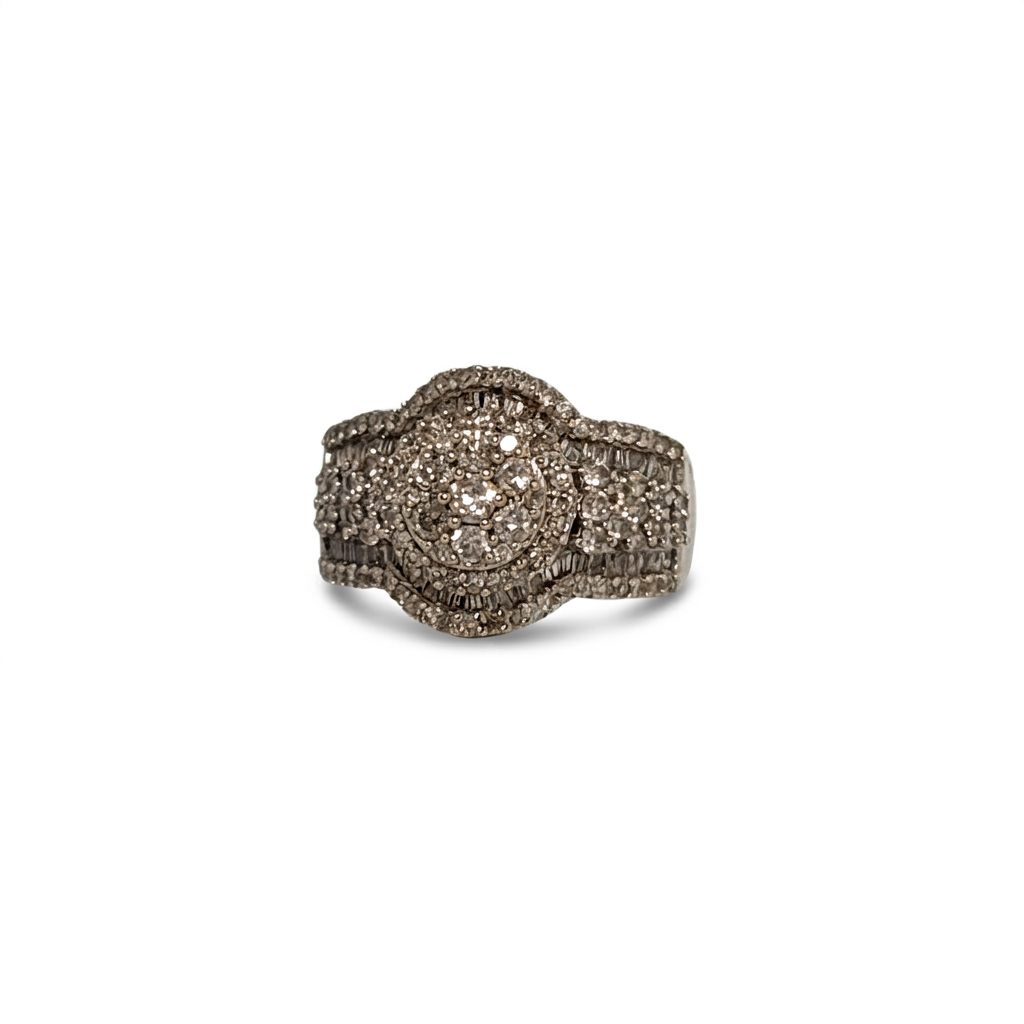 Diamonds Head, Cluster Solitaire Ring, Natural Diamonds(1.35 CTW) GH/SI1, 10K White Gold, 7.4 Gram Total Weight
