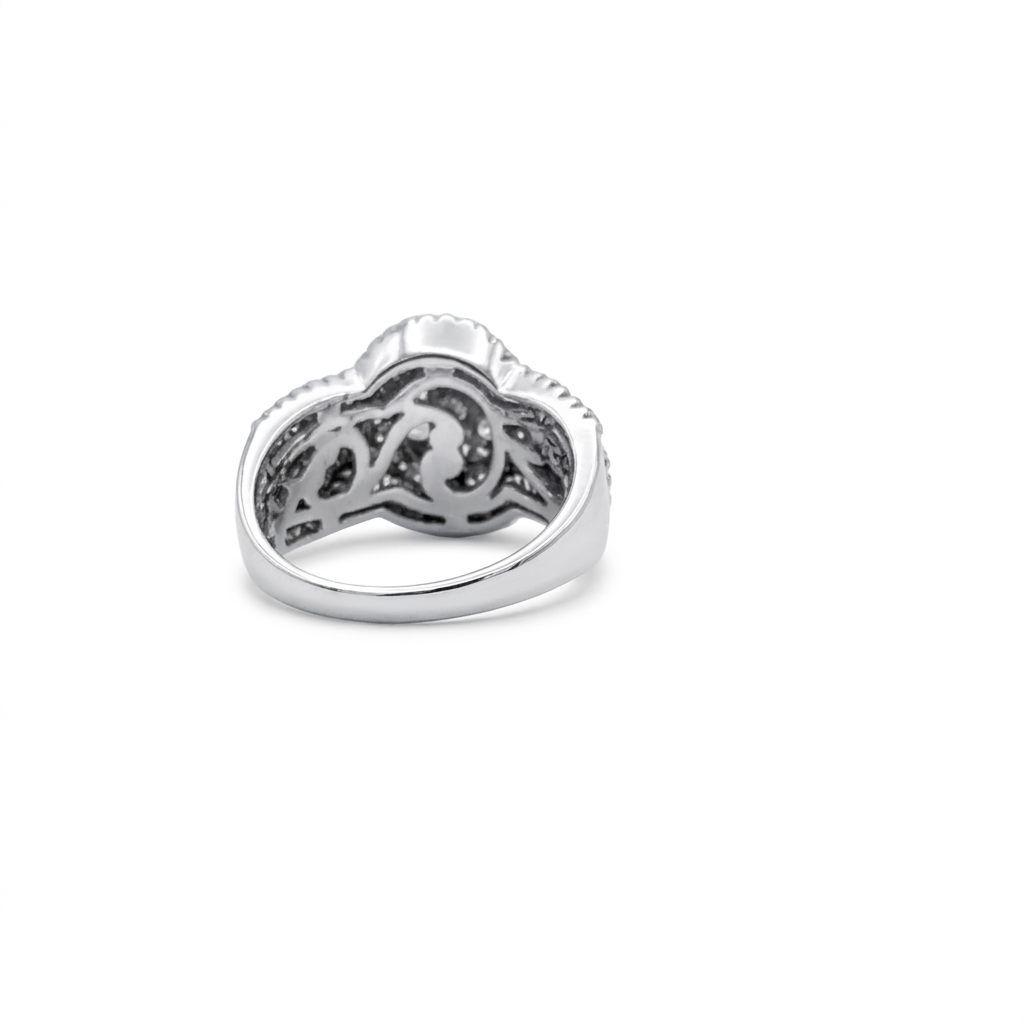 Diamonds Head, Cluster Solitaire Ring, Natural Diamonds(1.35 CTW) GH/SI1, 10K White Gold, 7.4 Gram Total Weight