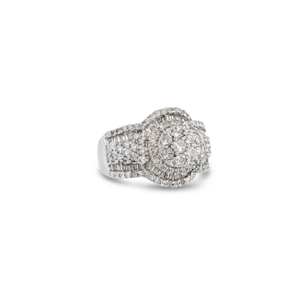 Diamonds Head, Cluster Solitaire Ring, Natural Diamonds(1.35 CTW) GH/SI1, 10K White Gold, 7.4 Gram Total Weight