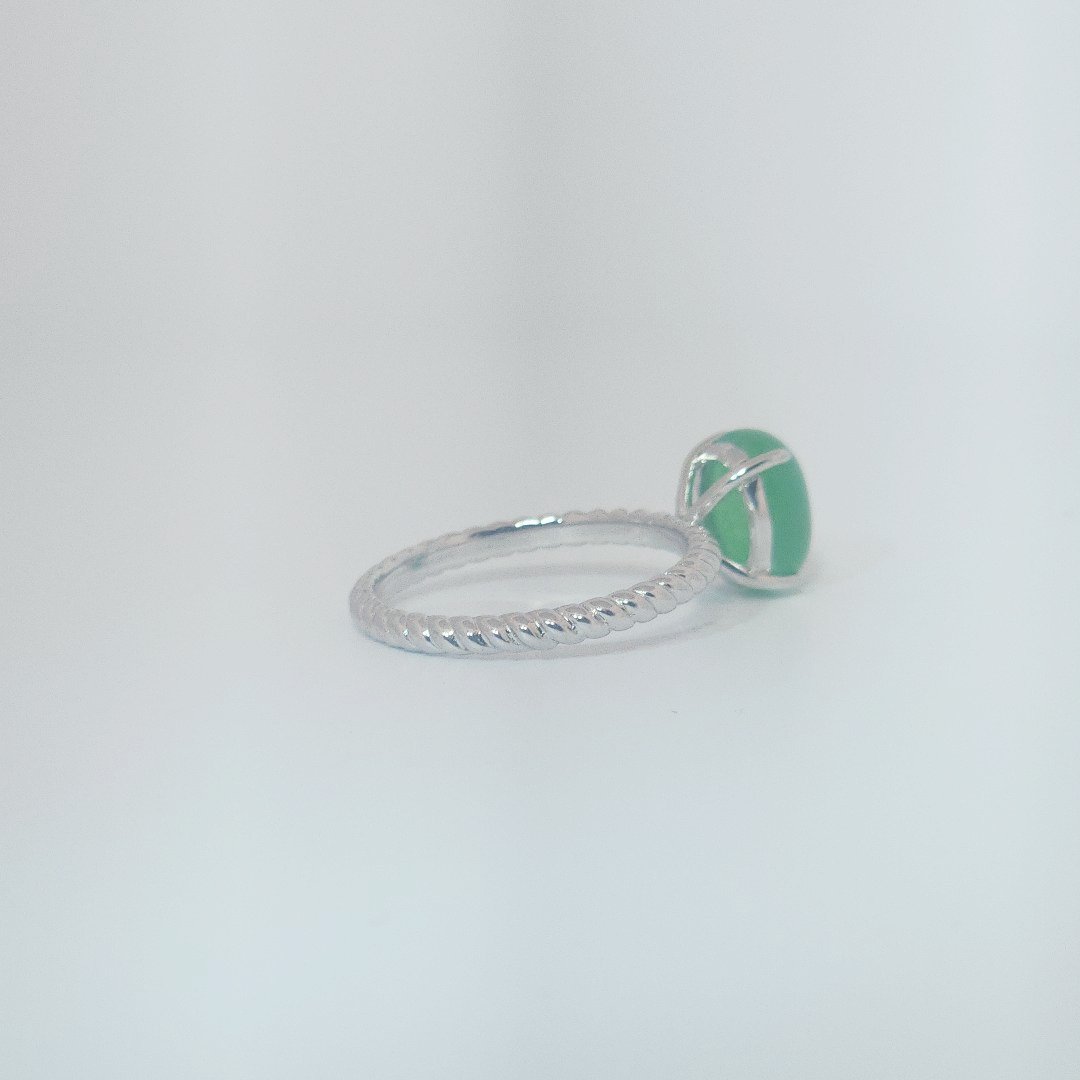 Women's Sterling Silver Ring with oval cabochon Jade stone, size 7, polished finish.