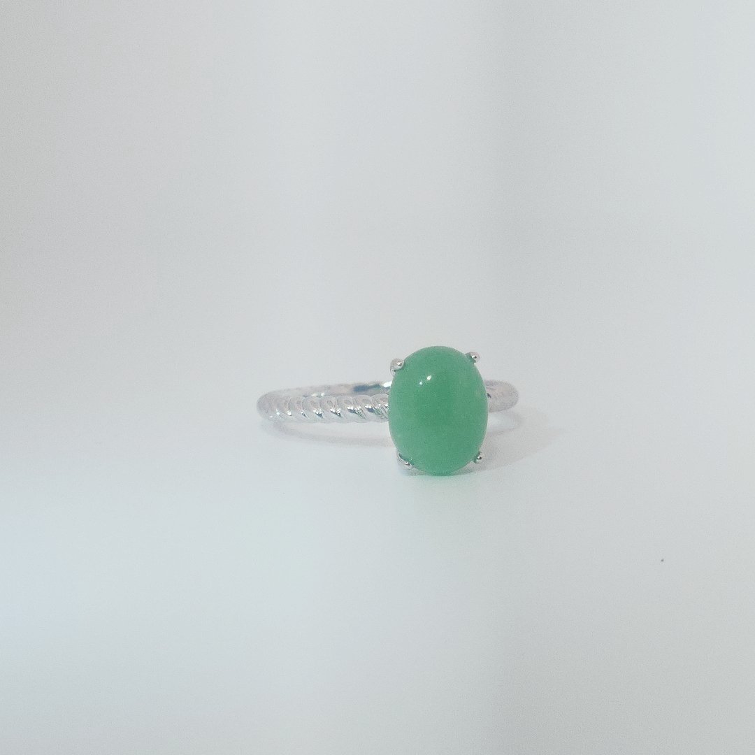 Women's Sterling Silver Ring with oval cabochon Jade stone, size 7, polished finish.