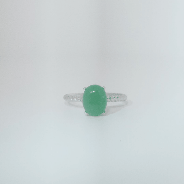 Women's Sterling Silver Ring with oval cabochon Jade stone, size 7, polished finish.