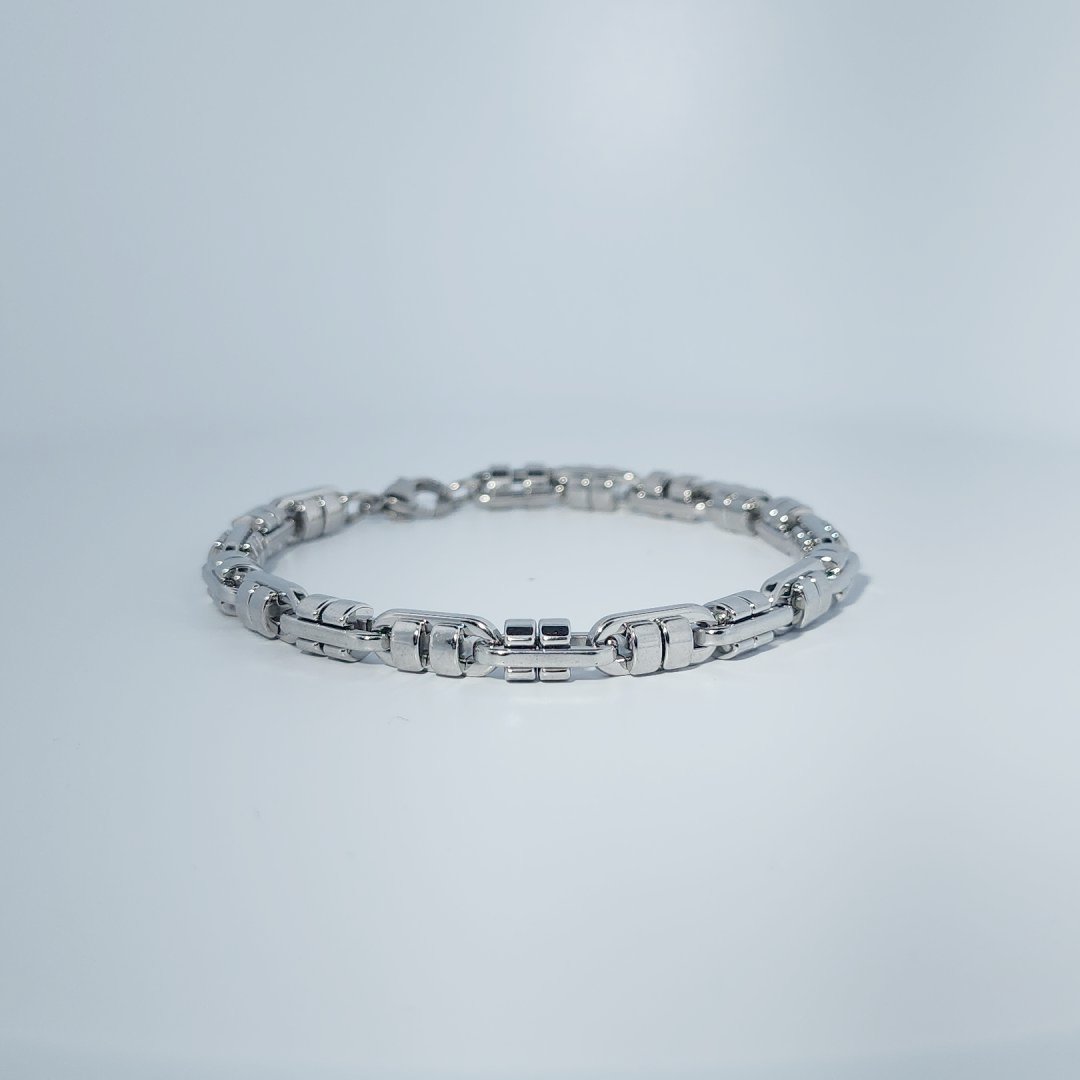 Unisex Stainless Steel Bracelet, linked design, polished finish.