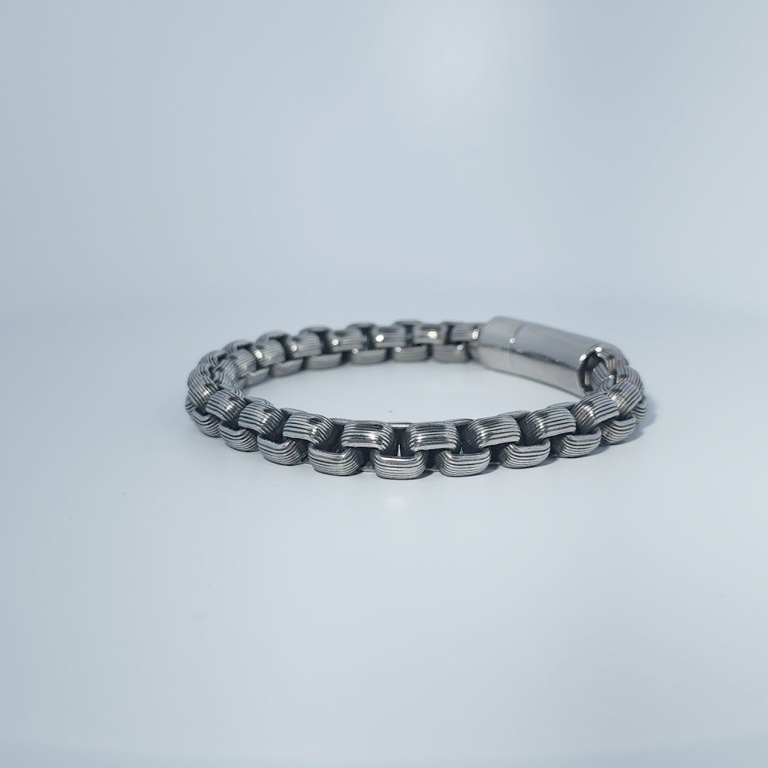 Unisex Stainless Steel Bracelet, 35.211g, linked chain design with polished clasp.