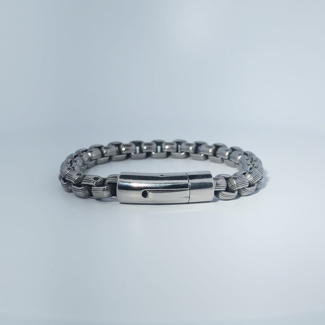 Unisex Stainless Steel Bracelet, 35.211g, linked chain design with polished clasp.