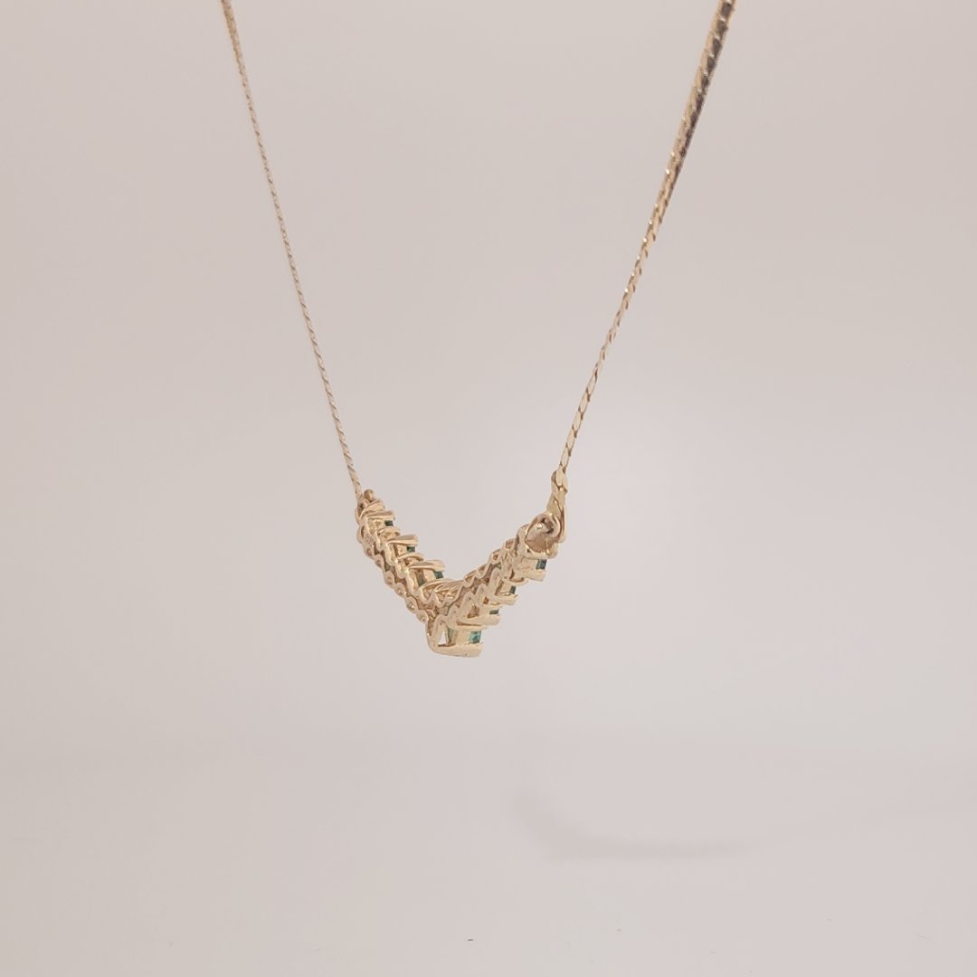 Marquise shape Natural Emeralds (0.55CT) with Natural Diamonds (0.06CT) Necklace, 14K Yellow Gold (6.20GW)