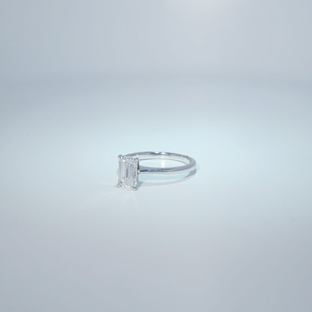14K White Gold Engagement Ring, set with Lab Grown Diamond (1.53ct total), 2.59g, Size 7.