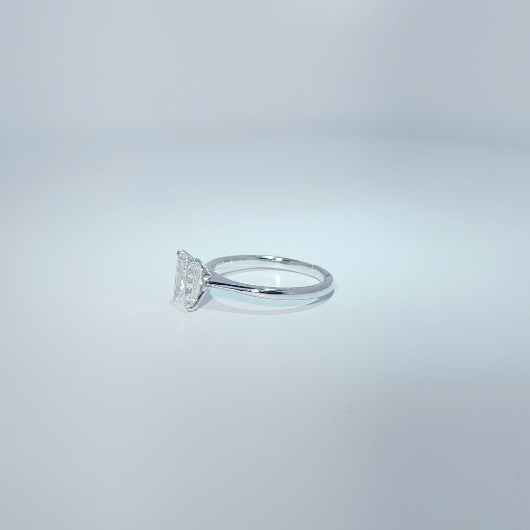 14K White Gold Engagement Ring, set with Lab Grown Diamond (1.53ct total), 2.59g, Size 7.