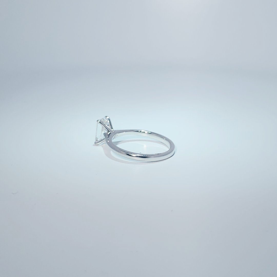 14K White Gold Engagement Ring, set with Lab Grown Diamond (1.53ct total), 2.59g, Size 7.