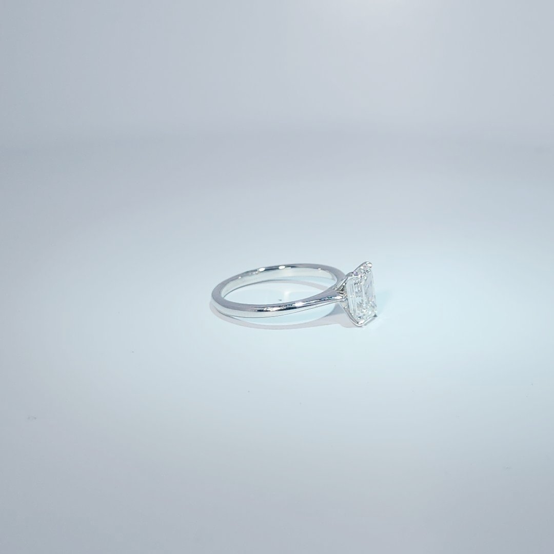 14K White Gold Engagement Ring, set with Lab Grown Diamond (1.53ct total), 2.59g, Size 7.