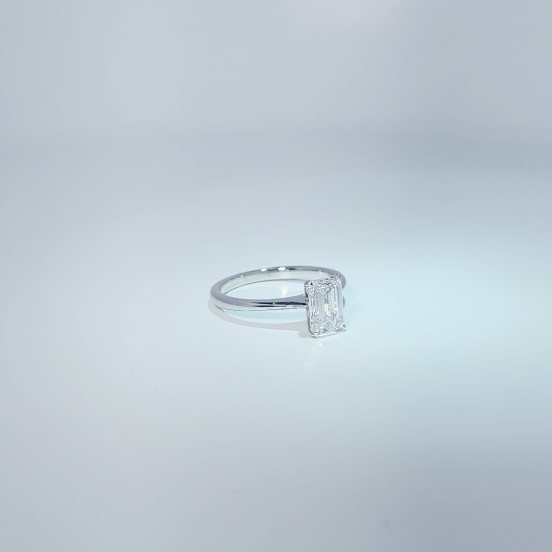 14K White Gold Engagement Ring, set with Lab Grown Diamond (1.53ct total), 2.59g, Size 7.
