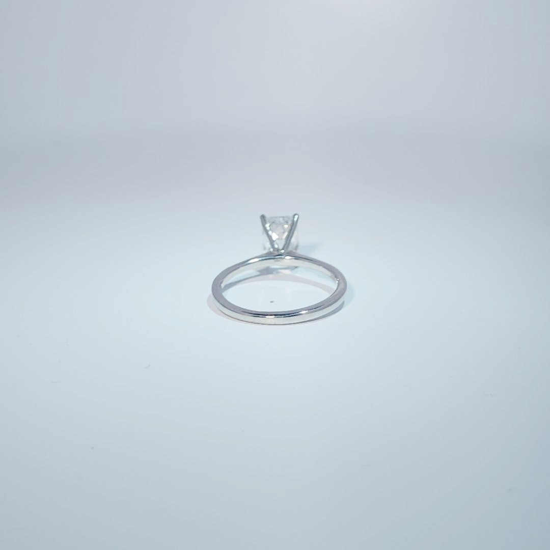 14K White Gold Engagement Ring, set with 1 Lab Grown Diamond (2.02ct), 2.39g, Size 7.00