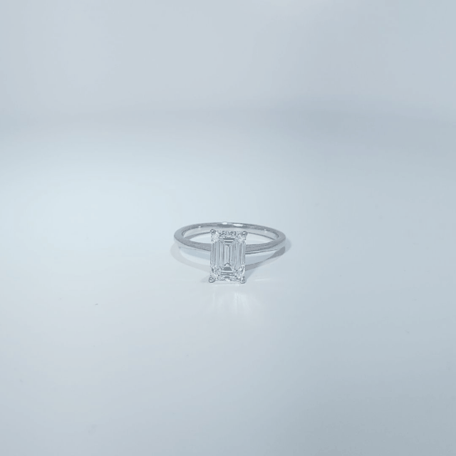 14K White Gold Engagement Ring, set with 1 Lab Grown Diamond (2.02ct), 2.39g, Size 7.00
