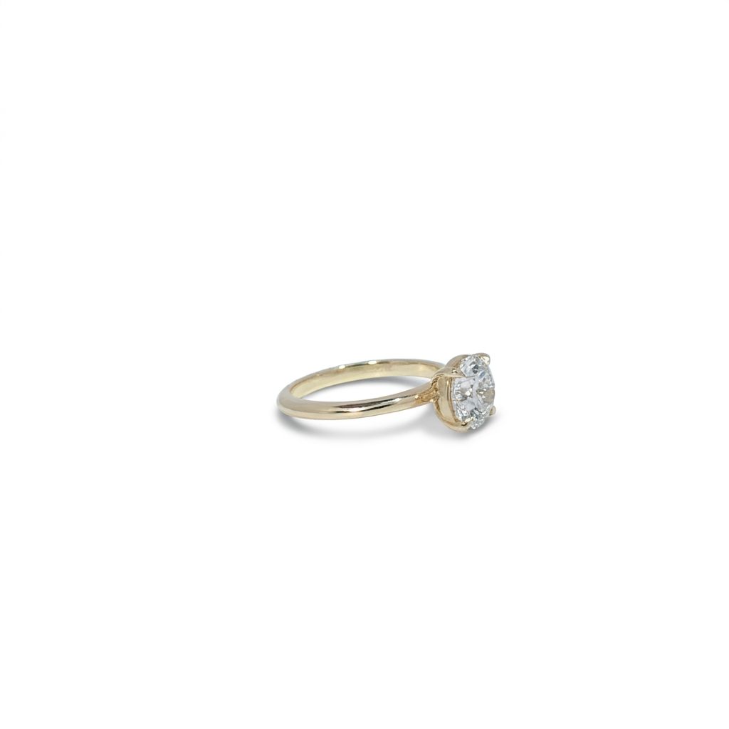 14K Yellow Gold Engagement Ring, set with 1 Lab Grown Diamond (2.03ct), 2.94g, Size 7.