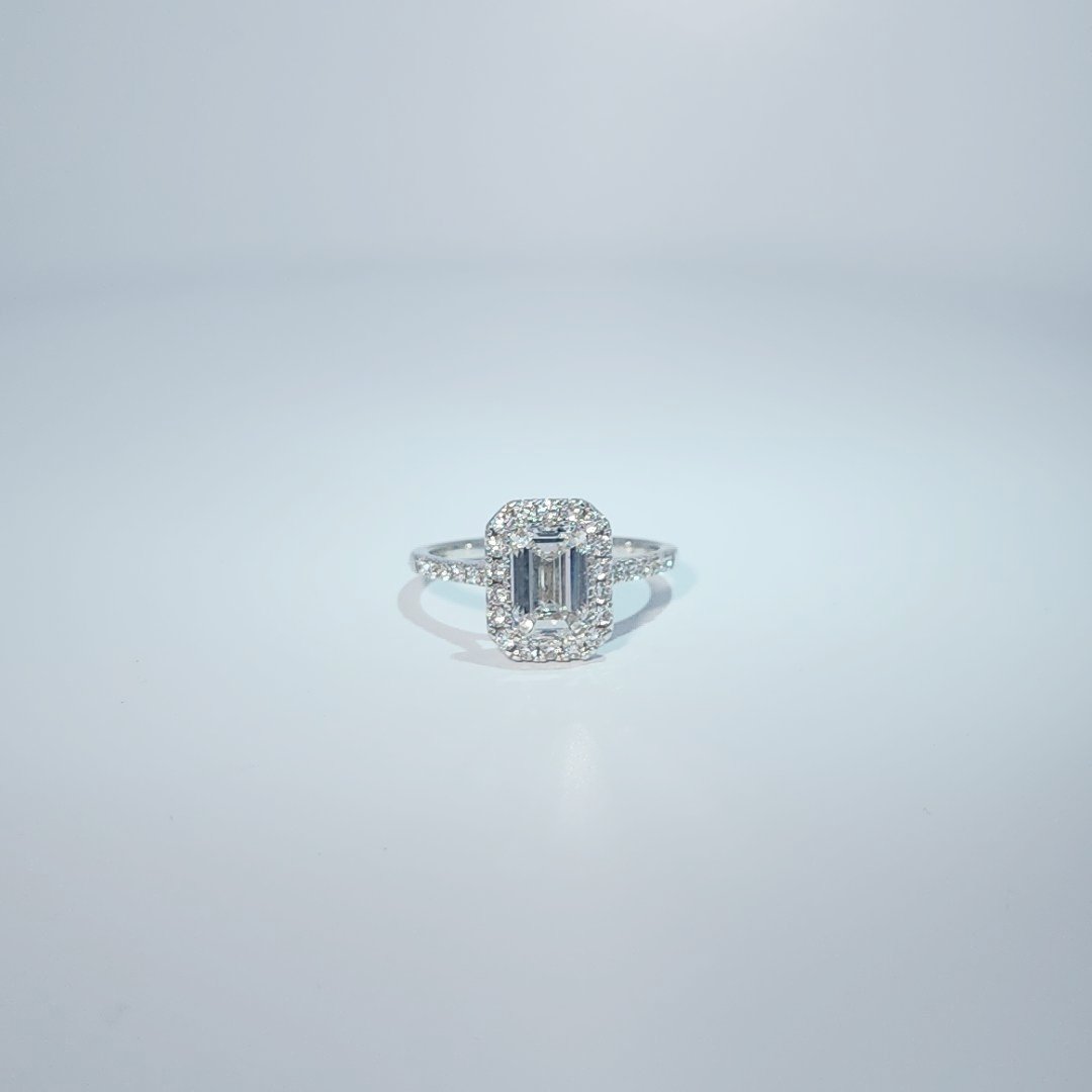 14K White Gold Engagement Ring, set with 1 Lab Grown Diamond (2.55ct), 2.66g, Size 7.