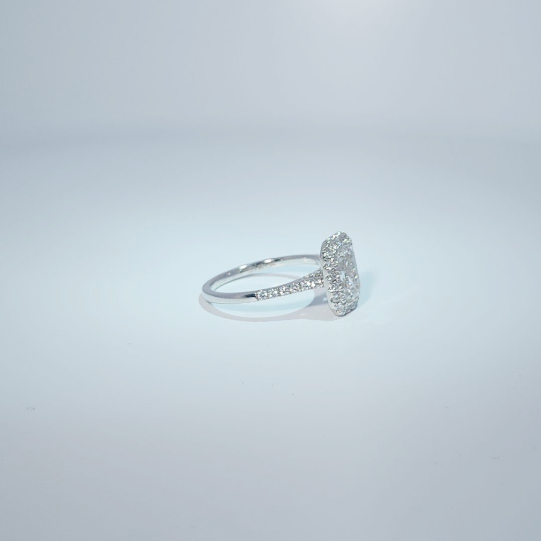 14K White Gold Engagement Ring, set with 1 Lab Grown Diamond (2.55ct), 2.66g, Size 7.