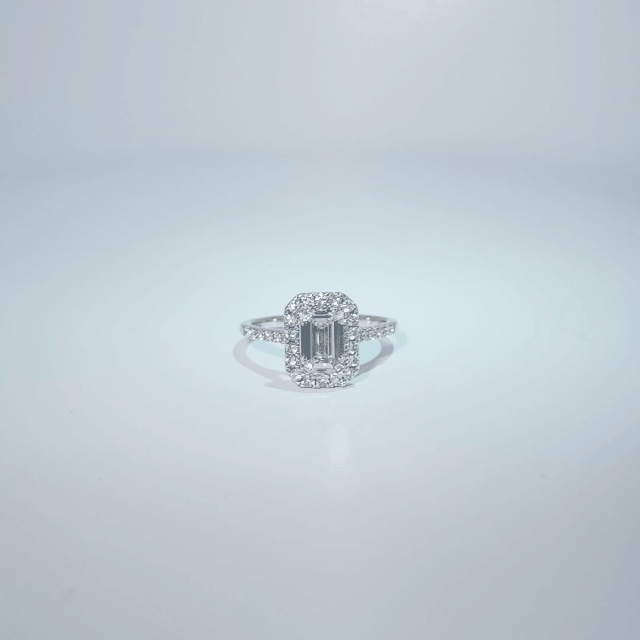 14K White Gold Engagement Ring, set with 1 Lab Grown Diamond (2.55ct), 2.66g, Size 7.