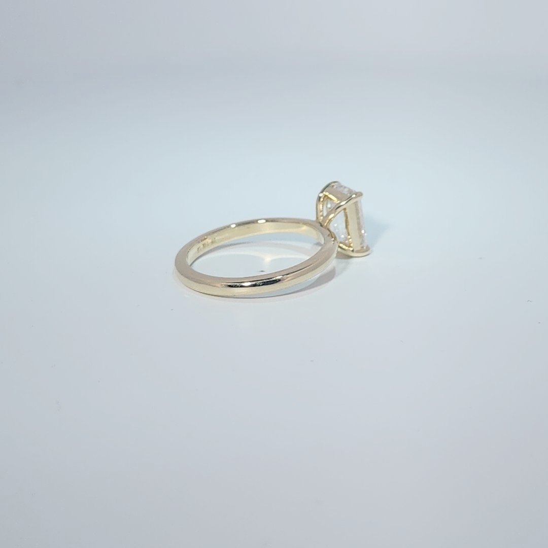 14K Yellow Gold Engagement Ring, set with 1 Emerald Cut Lab Grown Diamond (2.07ct), 3.14g, Size 7.