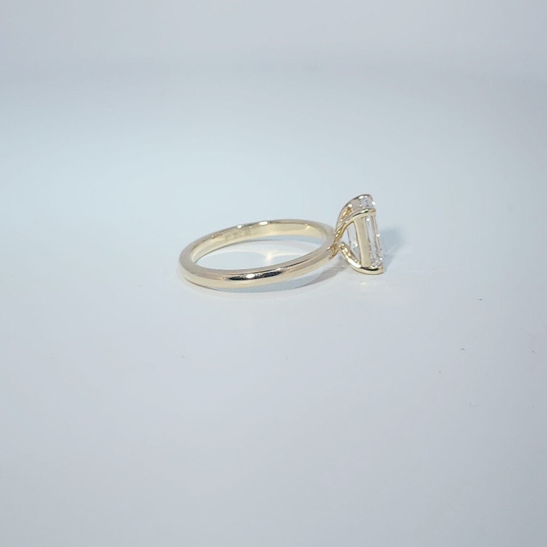 14K Yellow Gold Engagement Ring, set with 1 Emerald Cut Lab Grown Diamond (2.07ct), 3.14g, Size 7.
