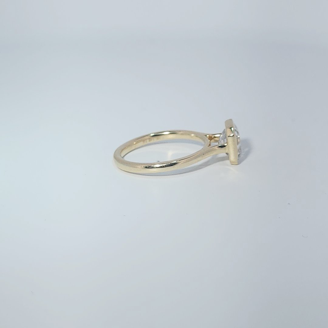 14K Yellow Gold Ring, set with 1 Asscher Cut Lab Grown Diamond (2.09ct), 3.21g, Size 7.