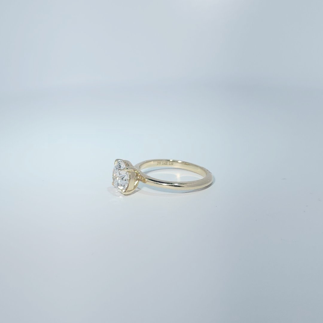 14K Yellow Gold Engagement Ring, set with 1 Lab Grown Diamond (2.1ct), 3.43g, Size 7.