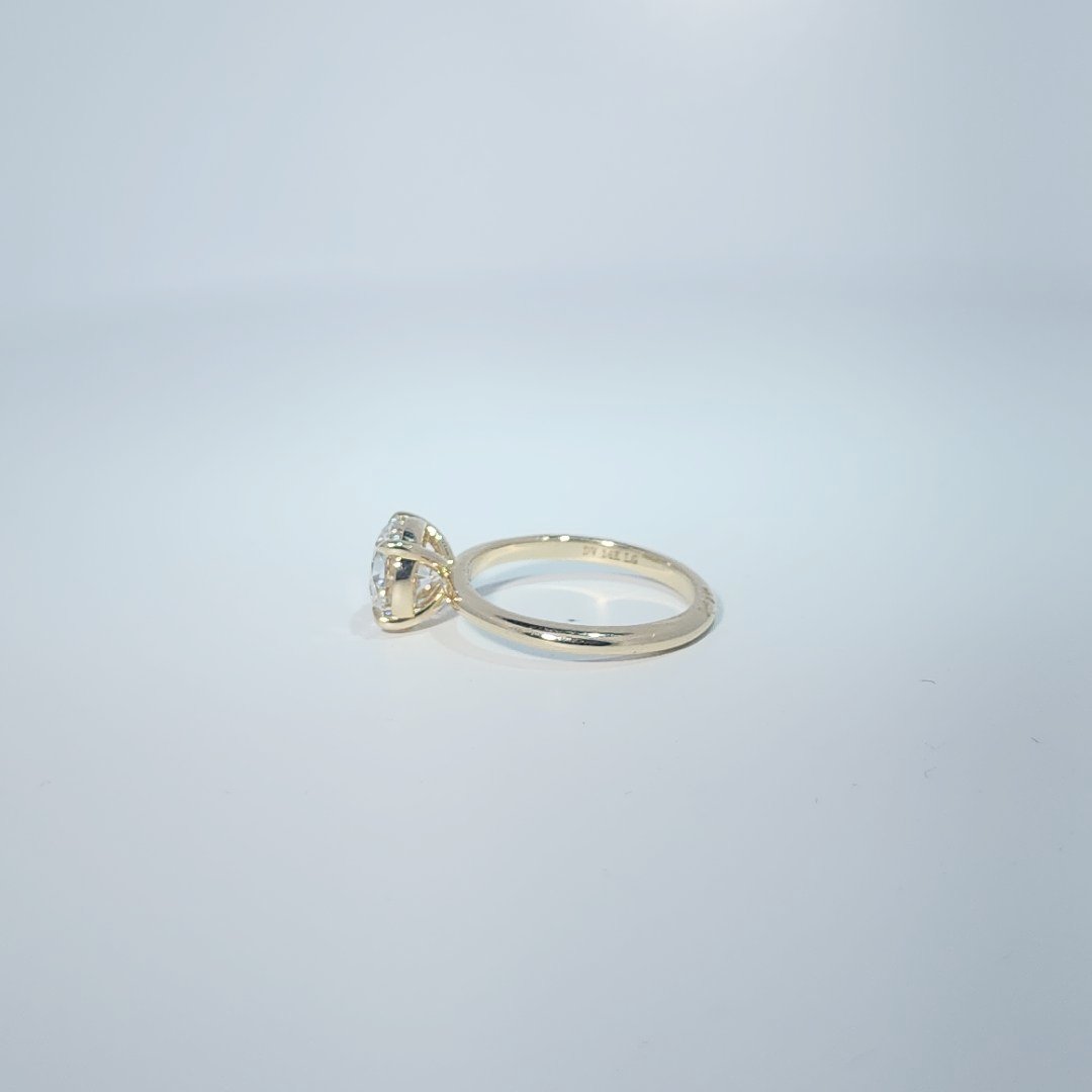 14K Yellow Gold Engagement Ring, set with 1 Lab Grown Diamond (2.1ct), 3.43g, Size 7.