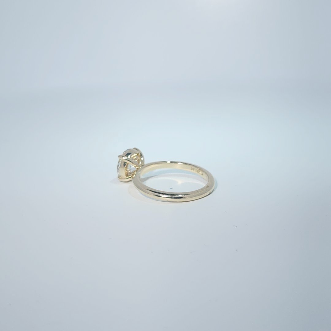 14K Yellow Gold Engagement Ring, set with 1 Lab Grown Diamond (2.1ct), 3.43g, Size 7.