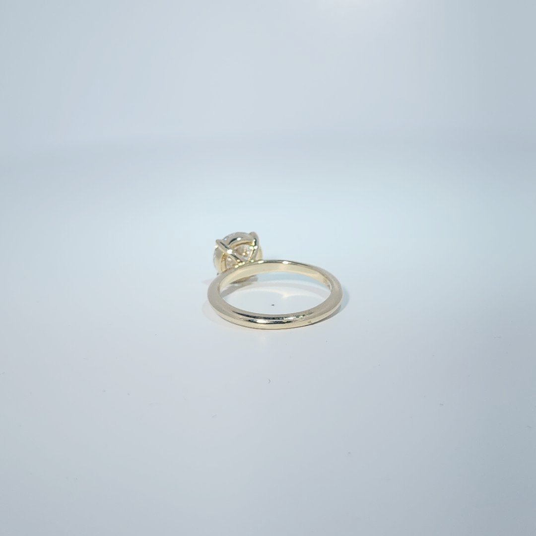 14K Yellow Gold Engagement Ring, set with 1 Lab Grown Diamond (2.1ct), 3.43g, Size 7.
