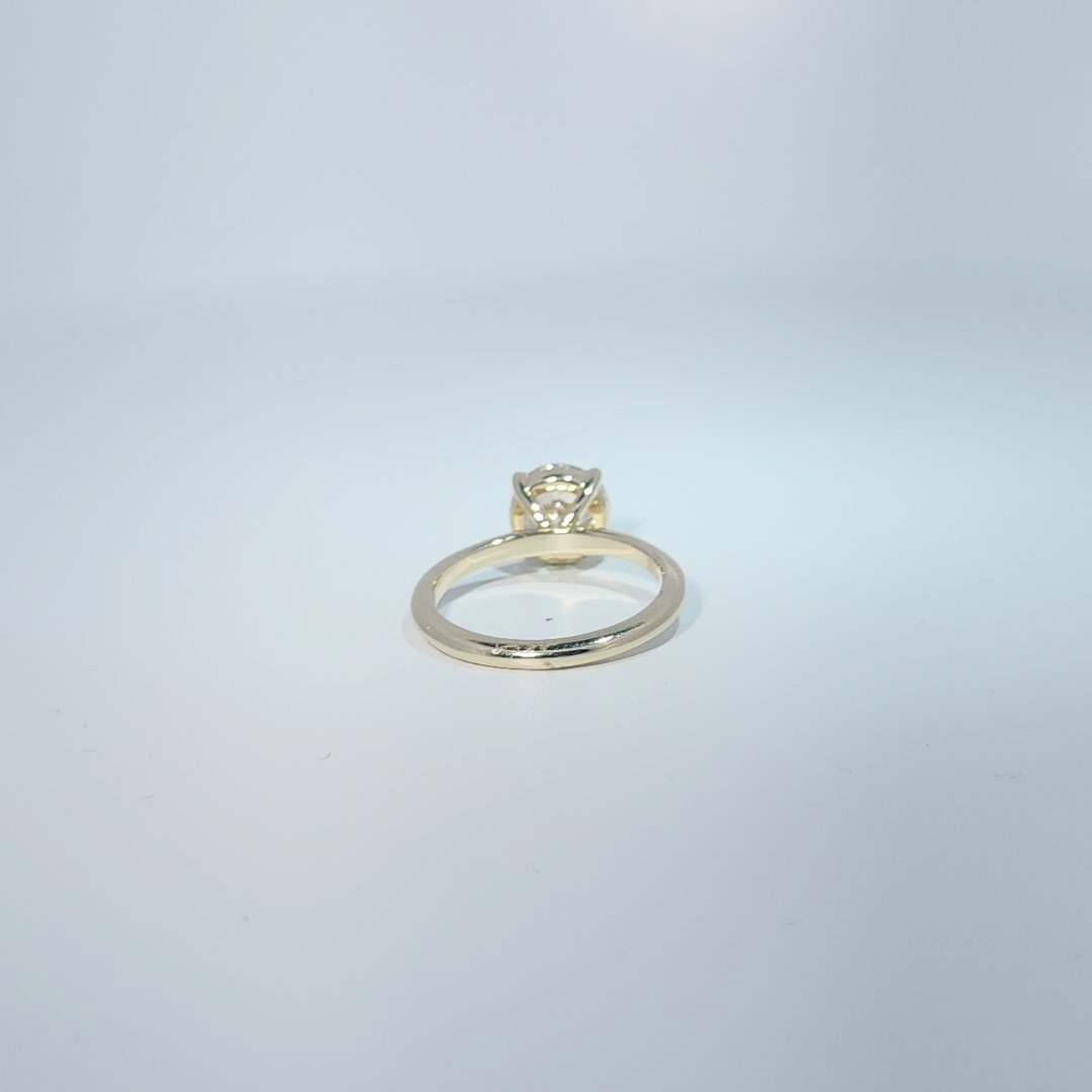 14K Yellow Gold Engagement Ring, set with 1 Lab Grown Diamond (2.1ct), 3.43g, Size 7.
