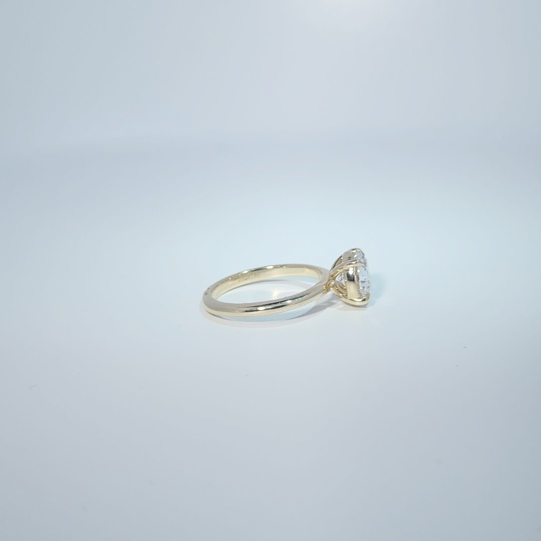 14K Yellow Gold Engagement Ring, set with 1 Lab Grown Diamond (2.1ct), 3.43g, Size 7.