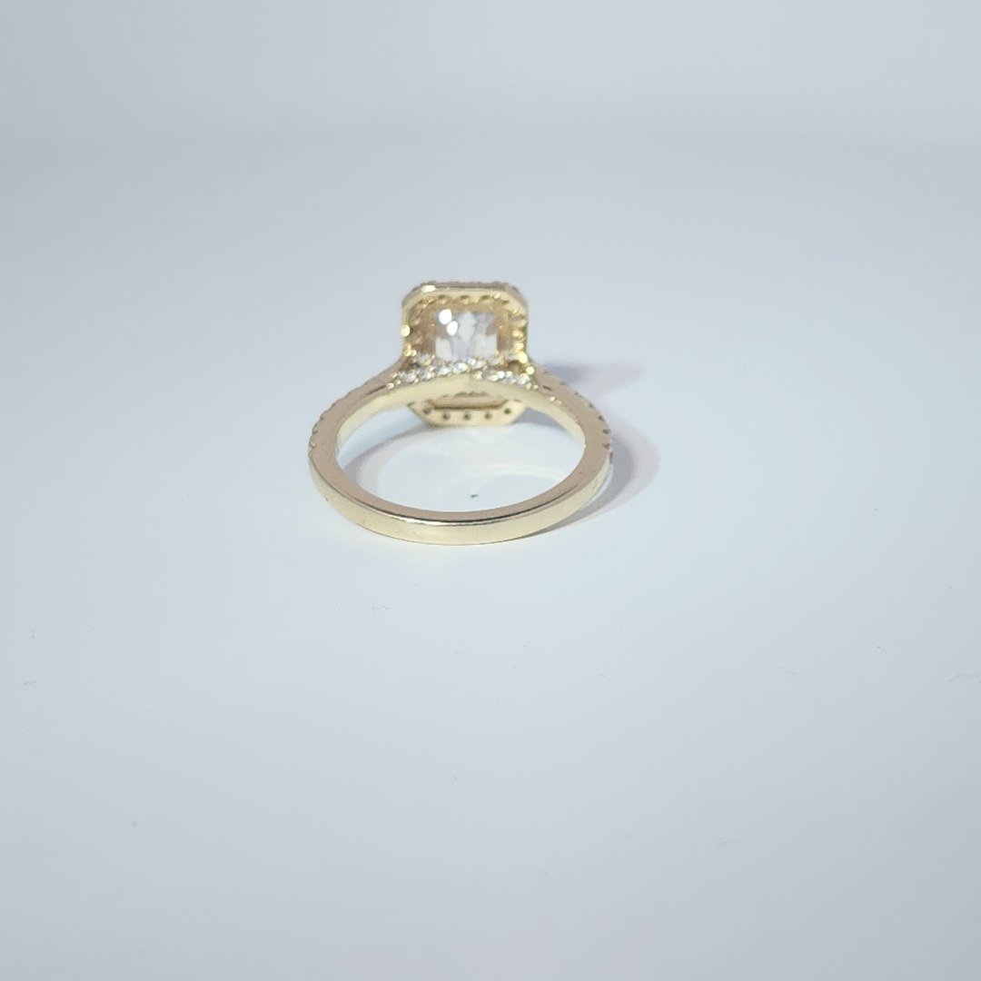 14K Yellow Gold Engagement Ring, set with 1 Lab Grown Diamond (2.9ct), 3.72g, Size 7.