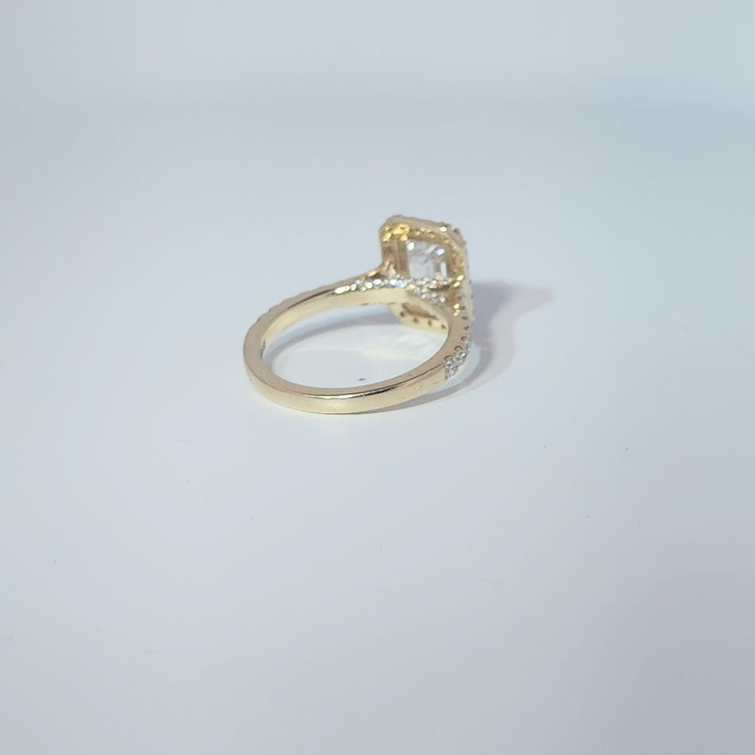 14K Yellow Gold Engagement Ring, set with 1 Lab Grown Diamond (2.9ct), 3.72g, Size 7.