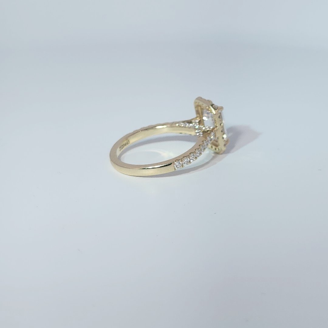 14K Yellow Gold Engagement Ring, set with 1 Lab Grown Diamond (2.9ct), 3.72g, Size 7.