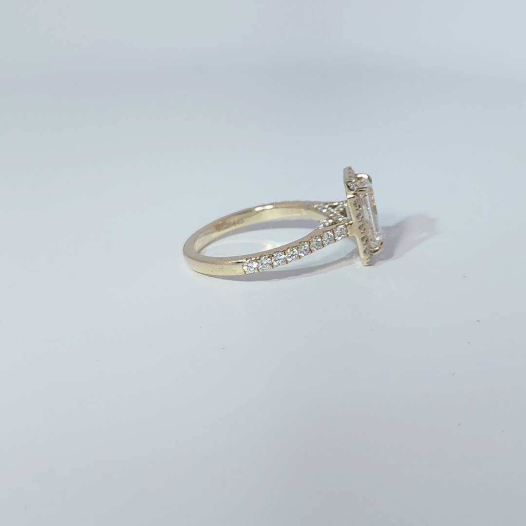 14K Yellow Gold Engagement Ring, set with 1 Lab Grown Diamond (2.9ct), 3.72g, Size 7.