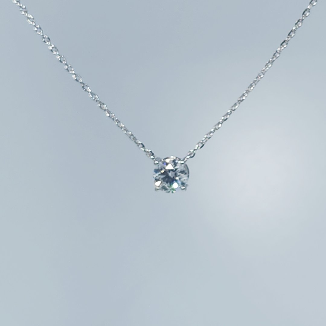 14K White Gold Necklace, set with 1 Lab Grown Diamond (1.06ct), 2.17g.