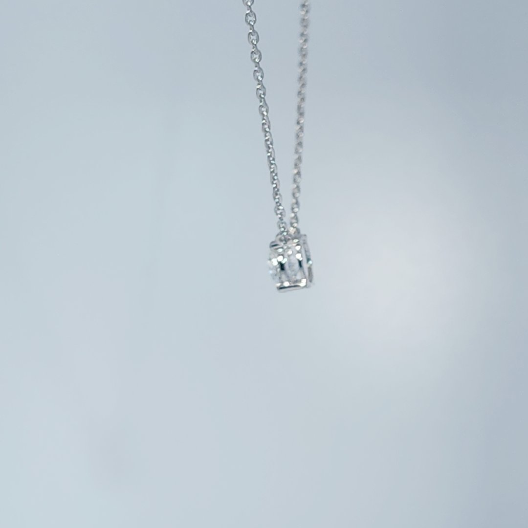 14K White Gold Necklace, set with 1 Lab Grown Diamond (1.06ct), 2.17g.