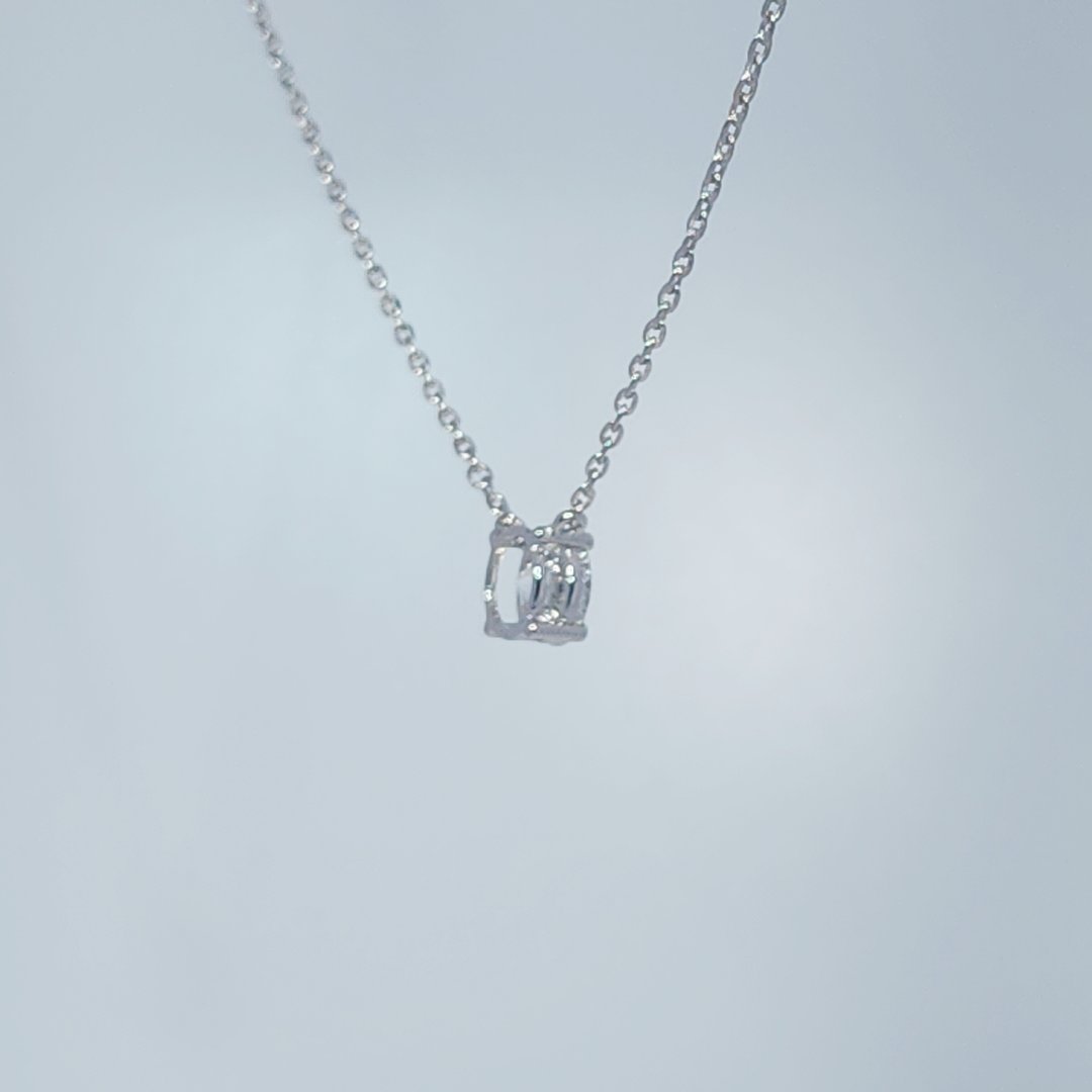 14K White Gold Necklace, set with 1 Lab Grown Diamond (1.06ct), 2.17g.