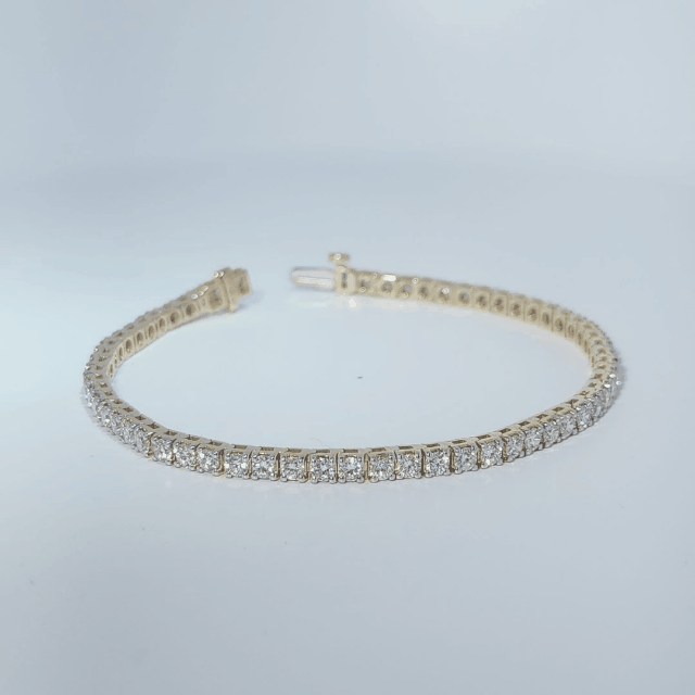 White Gold Bracelet, set with Lab Grown Diamonds totaling 3.99ct, 9.2g.