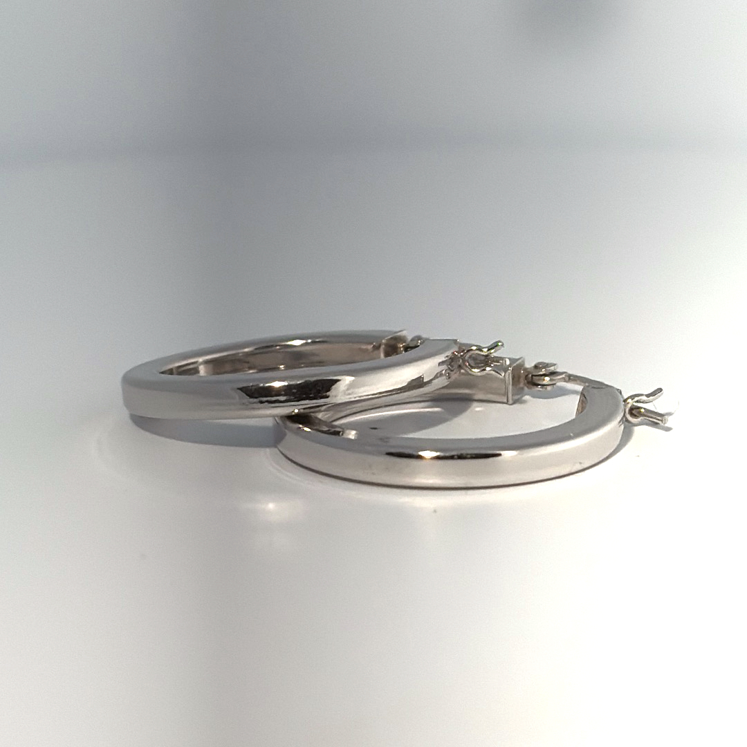 14K White Gold Hoop Earrings, 3.06g.