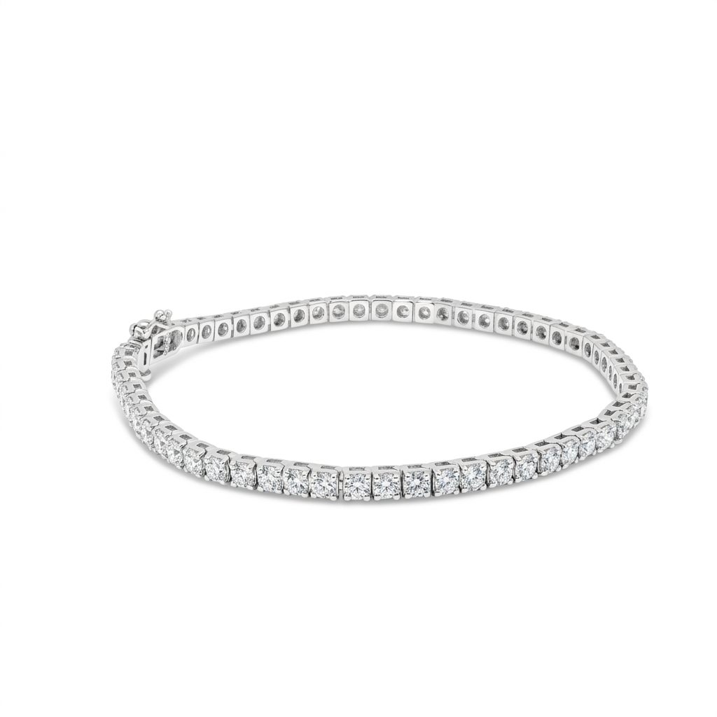 9.18g White Gold Bracelet set with Lab Grown Diamonds totaling 3.94ct.