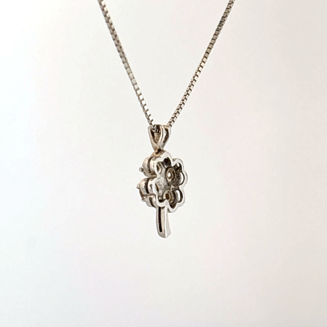 Natural Diamonds (1/4 CT), Clover Pendent Chain, 14K White Gold