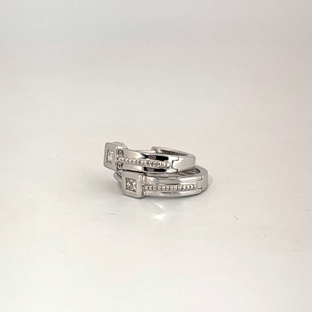 White Gold Earrings, set with Diamonds, Women's style.