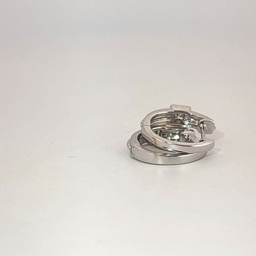 White Gold Earrings, set with Diamonds, Women's style.