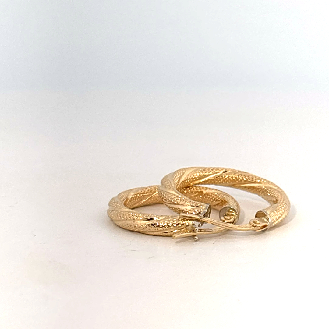 18K Yellow Gold Textured Hoop Earrings, 1.95g, Female