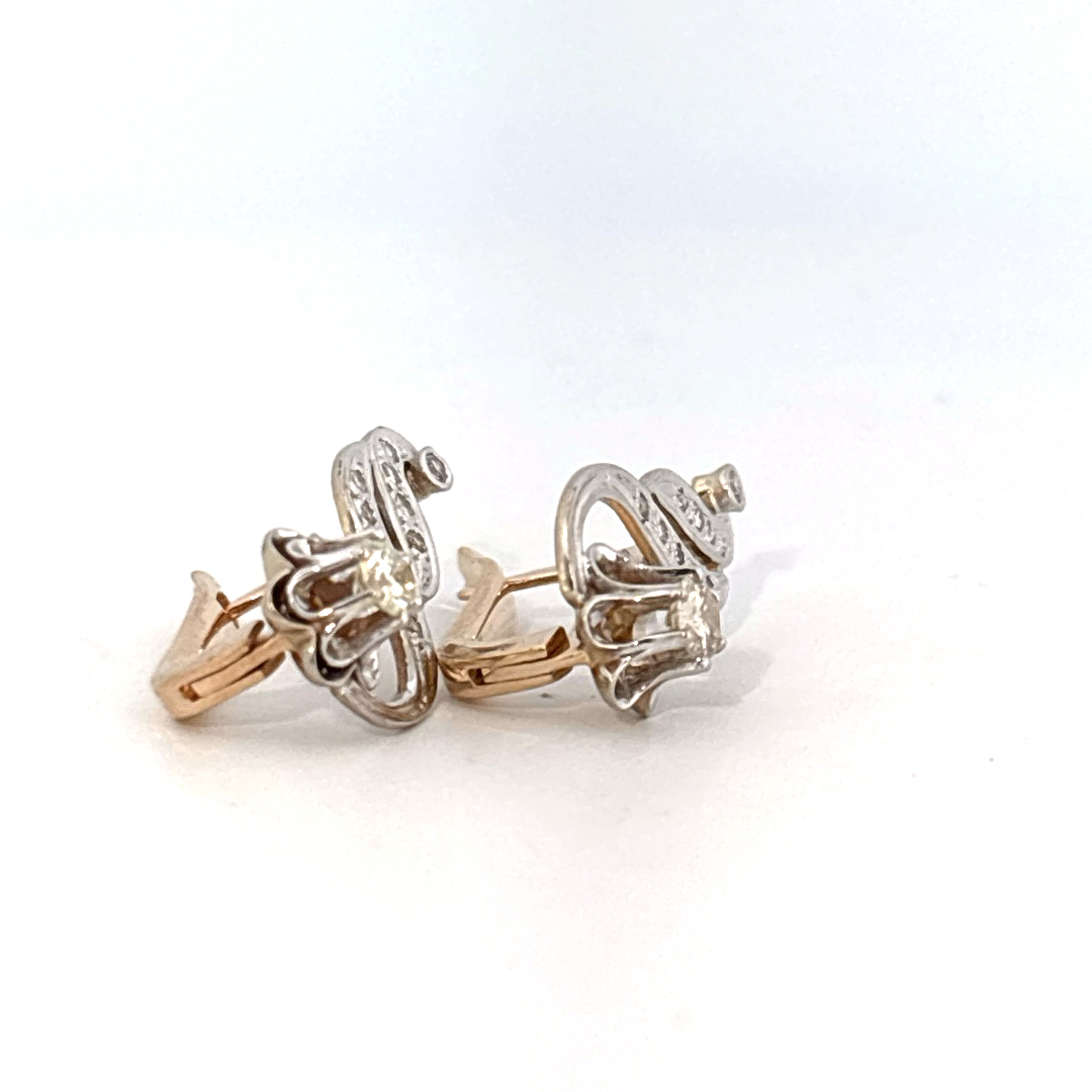 14K Dual White/Yellow Gold Earrings, set with Brilliant Cut Diamonds (F, VS2), 5.43g total.