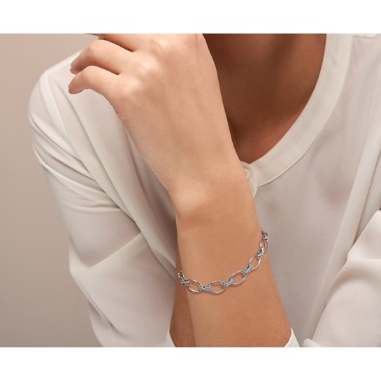 Unisex Bracelet in 14K White Gold with round lab-grown Diamonds (F/VS1, 1.164ct) set in delicate cross-link design.