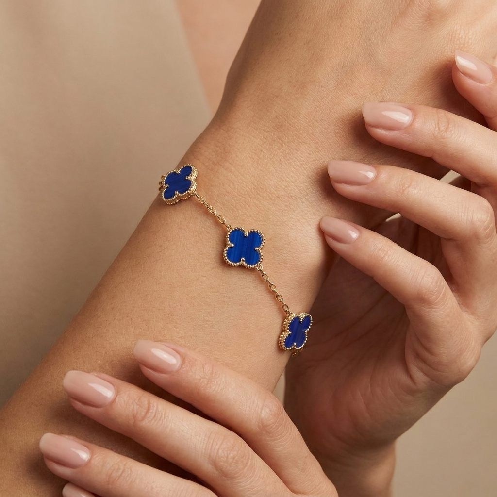 14K Yellow Gold Bracelet, set with Blue Lapis Lazuli, Loupe Clean, Fantasy Cut, Female design.