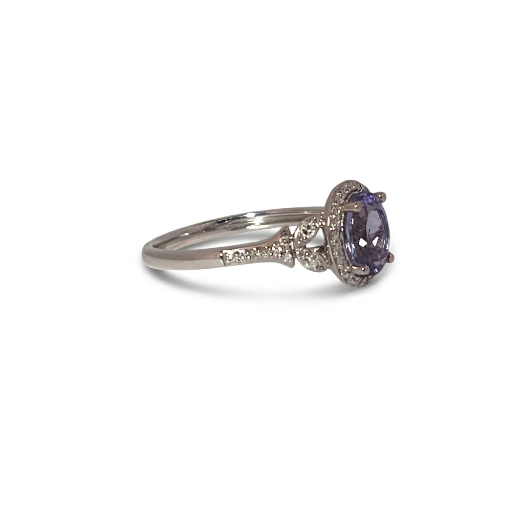 Natural Tanzanite and 0.25ct Natural Diamonds Women Ring, 10K White Gold
