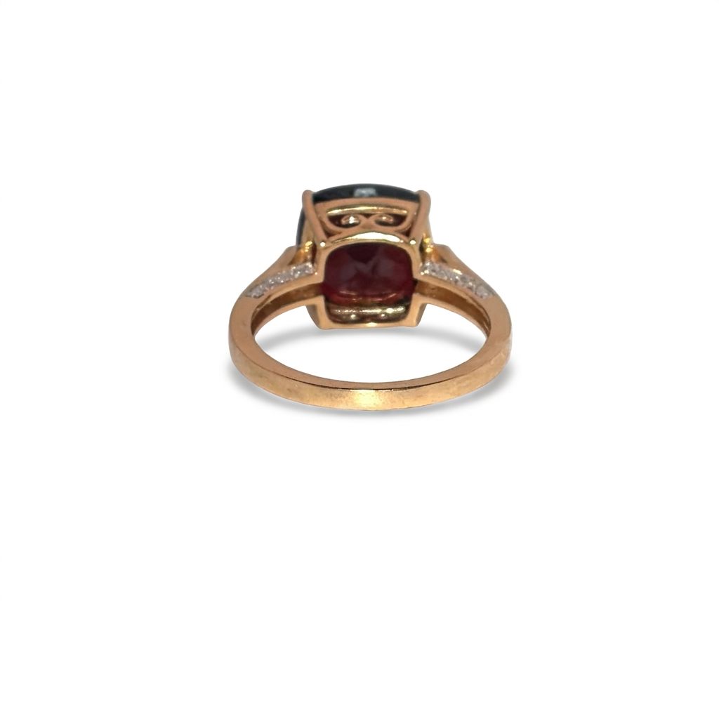 Ladies Ring, Natural Diamonds (0.07CTW) with Natural Garnet 10x10mm, 14K Yellow Gold