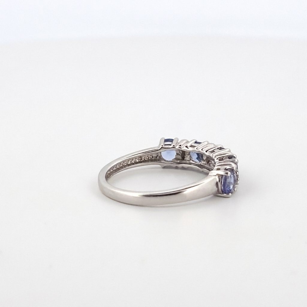 Natural Tanzanite and 0.10ct Natural Diamonds Women Ring, 10K White Gold